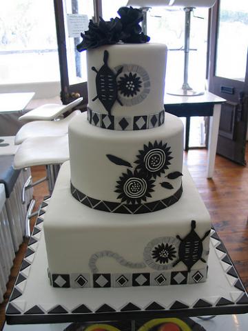 African modern wedding cake